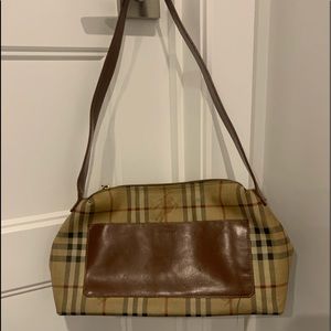 Burberry purse
